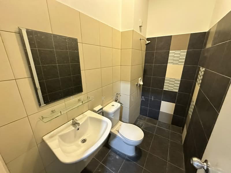2-storey Terraced House for Sale in Bandar Tasik Puteri (Rawang) - Nicky Lai - Bathroom - PropertyGuru.com.my