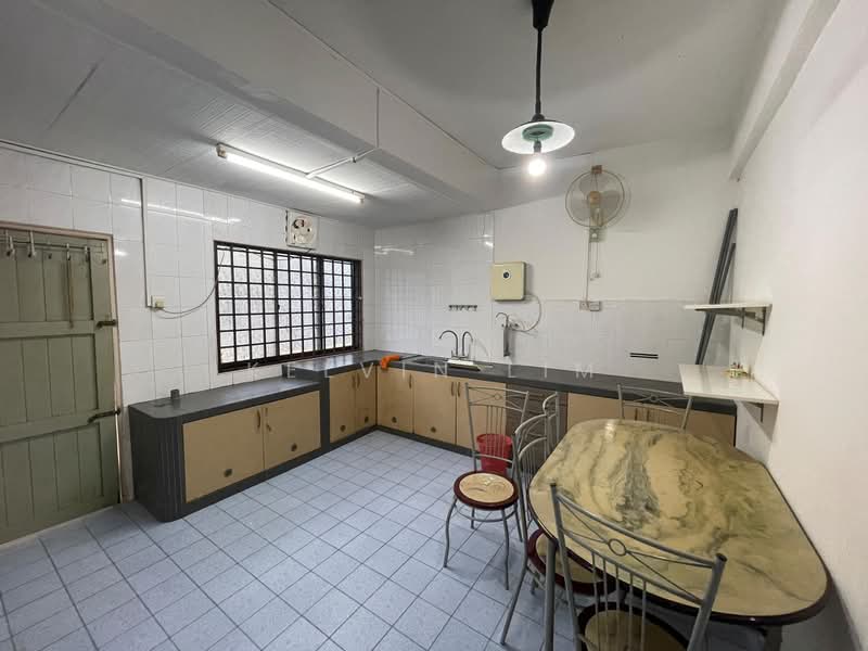 2-storey Terraced House for Sale in Bandar Selesa Jaya (Skudai) - Kelvin Lim - Kitchen - PropertyGuru.com.my