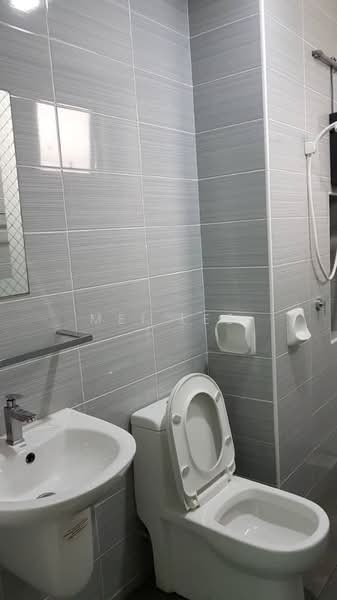 Service Residence for Rent at Sky Oasis Residence (Pangsapuri Oasis 1) - Mei Lee - Bathroom - PropertyGuru.com.my