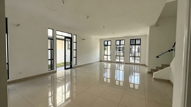 Cluster House for Sale in Setia Tropika (Johor Bahru) - Zoe Voon - Living Room - PropertyGuru.com.my