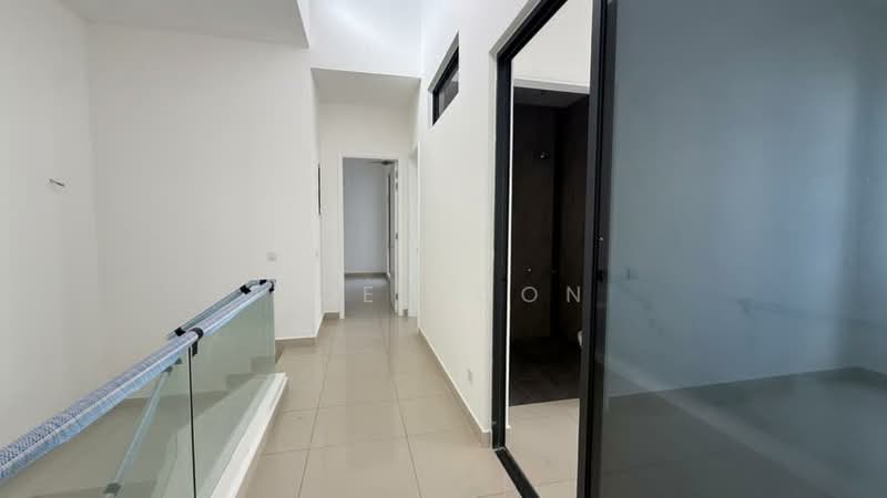 Cluster House for Sale in Setia Tropika (Johor Bahru) - Zoe Voon - Corridor - PropertyGuru.com.my