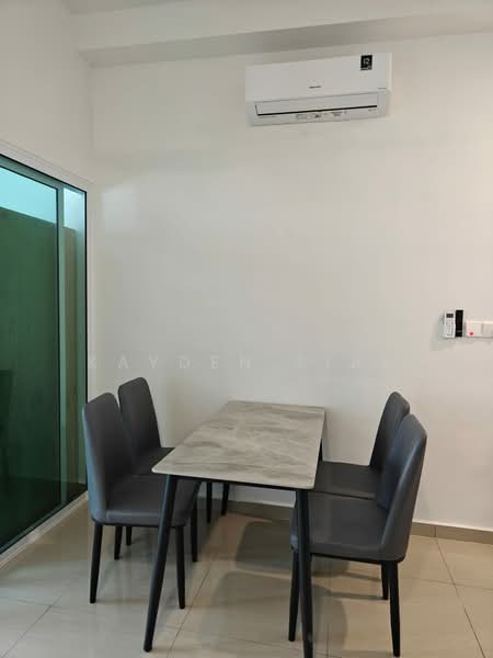 Servis Apartment untuk Disewa di Mesahill - Kayden Siah - Dining Room - PropertyGuru.com.my