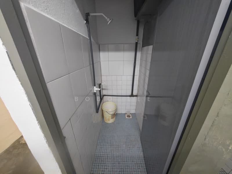 Apartment for Sale at Kenanga Apartment - Bobo Lee - Bathroom - PropertyGuru.com.my