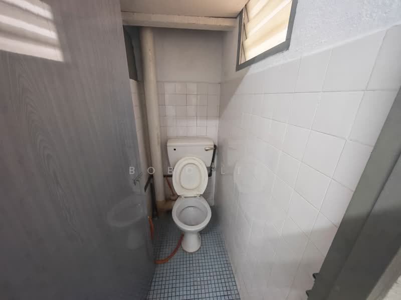 Apartment for Sale at Kenanga Apartment - Bobo Lee - Bathroom - PropertyGuru.com.my