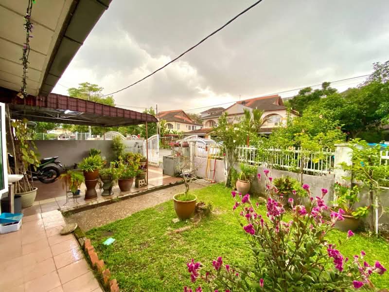 Rumah Berkembar untuk Dijual di Taman Putra Perdana (Puchong) - Izzati Mat - Exterior - PropertyGuru.com.my