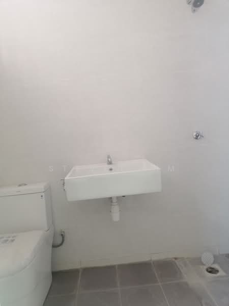 Rumah Teres 2.5 Tingkat untuk Dijual di Taman Ozana Impian (Bukit Katil) - Steven Lim - Bathroom - PropertyGuru.com.my