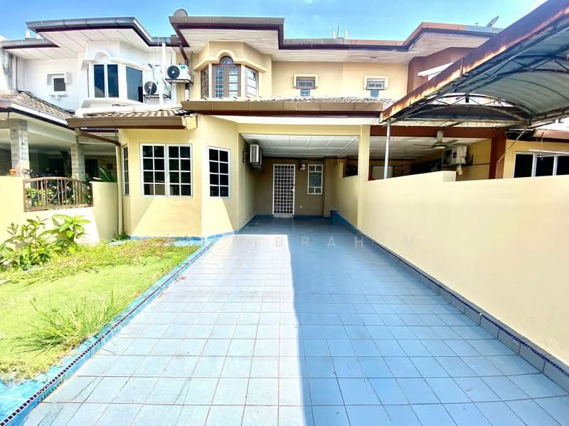 Rumah Teres 2 Tingkat untuk Dijual di Taman Saujana Impian (Kajang) - Azli Ibrahim - Exterior - PropertyGuru.com.my