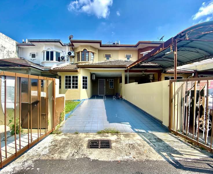 Rumah Teres 2 Tingkat untuk Dijual di Taman Saujana Impian (Kajang) - Azli Ibrahim - Exterior - PropertyGuru.com.my