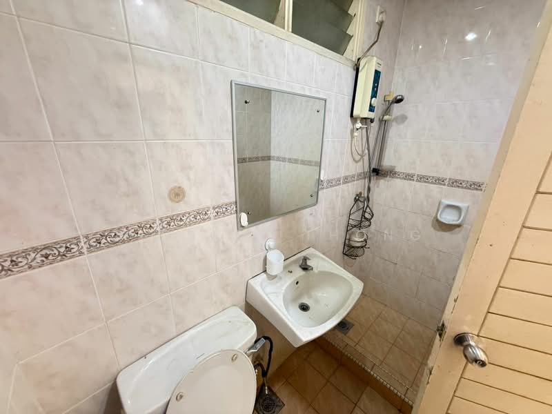 Kondominium untuk Dijual di Prima Ipoh - Ainsley Thong - Bathroom - PropertyGuru.com.my