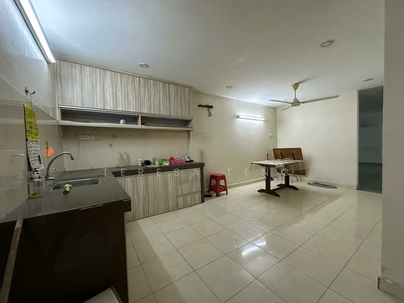 1-storey Terraced House for Sale in Taman Klang Jaya (Klang) - Teresa Teng - Kitchen - PropertyGuru.com.my