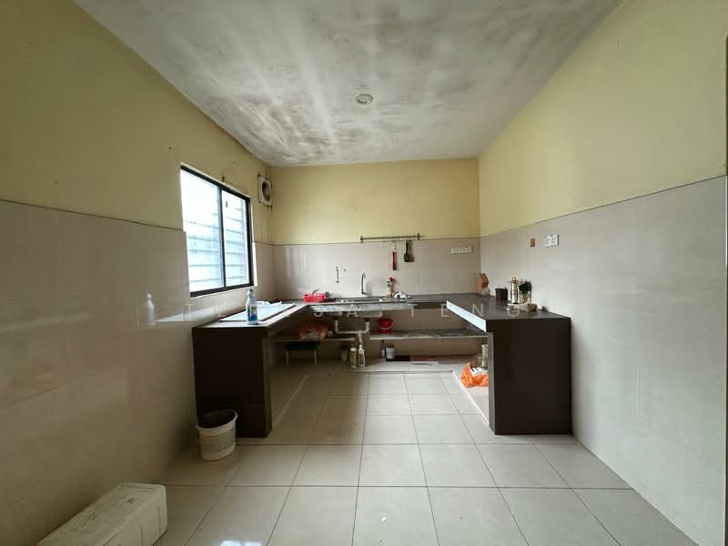1-storey Terraced House for Sale in Taman Klang Jaya (Klang) - Teresa Teng - Kitchen - PropertyGuru.com.my