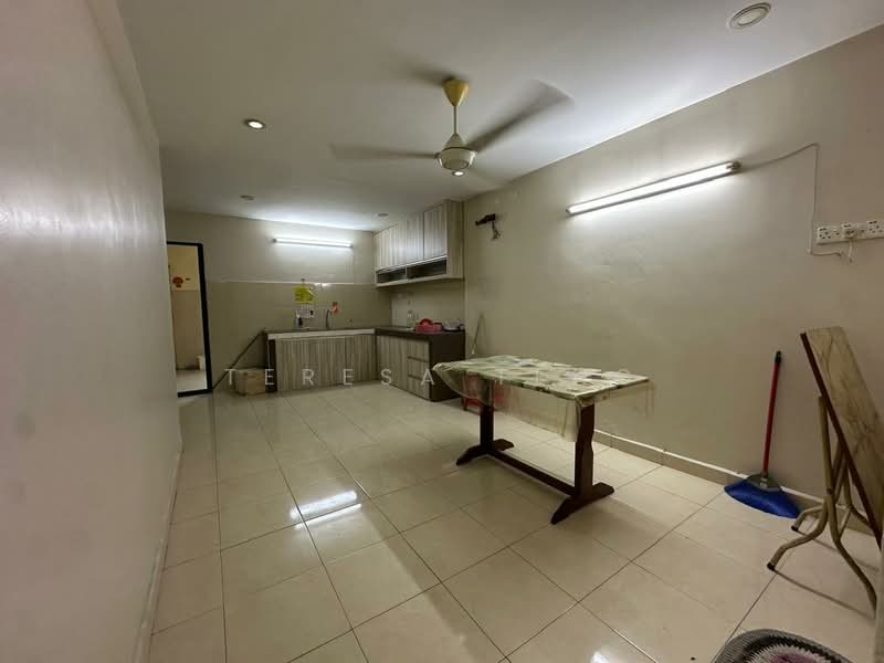 1-storey Terraced House for Sale in Taman Klang Jaya (Klang) - Teresa Teng - Kitchen - PropertyGuru.com.my