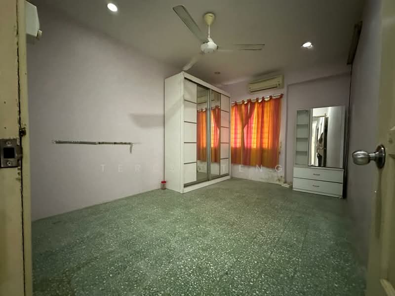 1-storey Terraced House for Sale in Taman Klang Jaya (Klang) - Teresa Teng - Bedroom - PropertyGuru.com.my