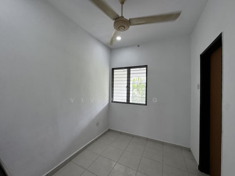 Rumah Teres untuk Dijual di Country Heights (Kajang) - Vivian Ng - Bedroom 3 - PropertyGuru.com.my