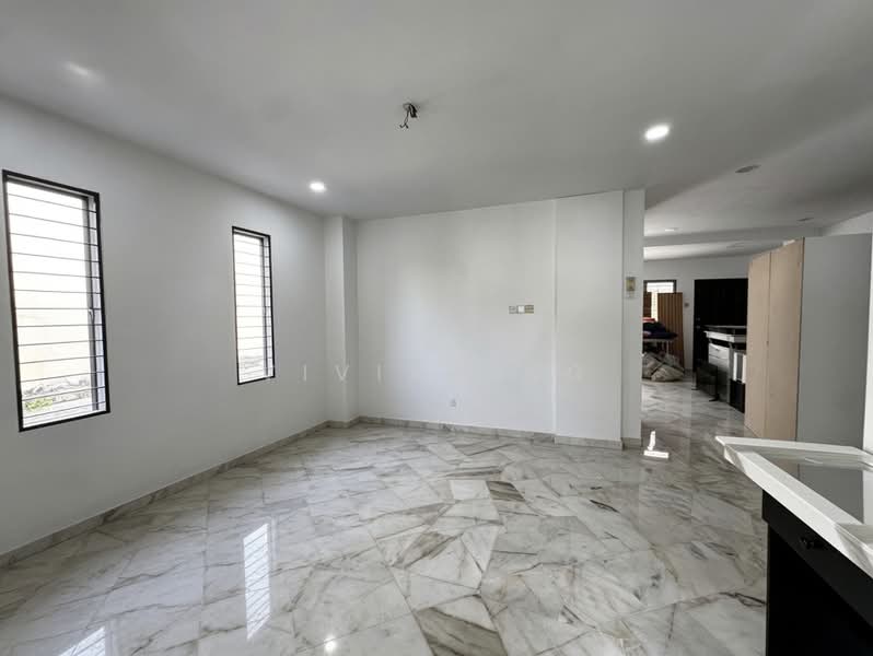 Rumah Teres untuk Dijual di Country Heights (Kajang) - Vivian Ng - Living - PropertyGuru.com.my