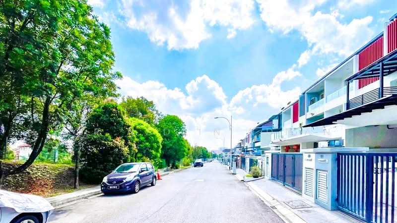 Rumah Berkembar untuk Dijual di Sungai Long (Bandar Sungai Long) - Nor Azdlin Adnan - PropertyGuru.com.my