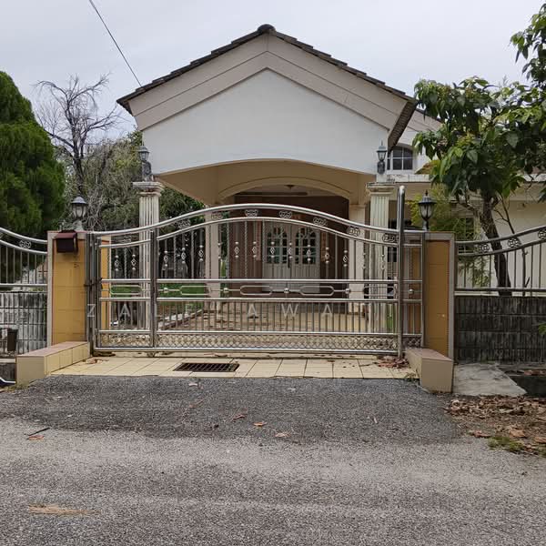 Bungalow for Sale in Pantai Sepang Putra (Sepang) - Zalelawati . - PropertyGuru.com.my