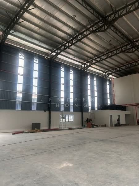 Warehouse for Rent in Kampung Baru Subang (Sungai Buloh) - Jentsen Thong - Interior - PropertyGuru.com.my