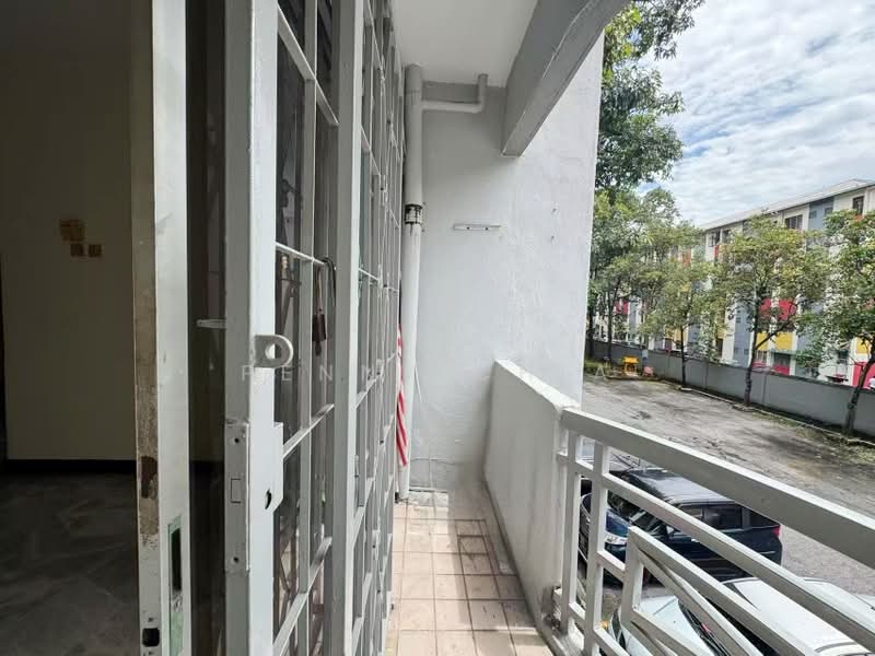 Pangsapuri untuk Dijual di Pelangi Court - Penny Chia - Balcony - PropertyGuru.com.my