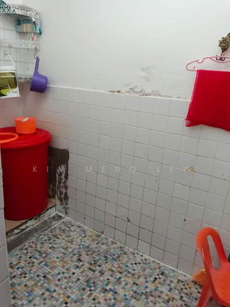 1-storey Terraced House for Sale in Kepong (Kuala Lumpur) - Kim Meng Lew - Bathroom - PropertyGuru.com.my