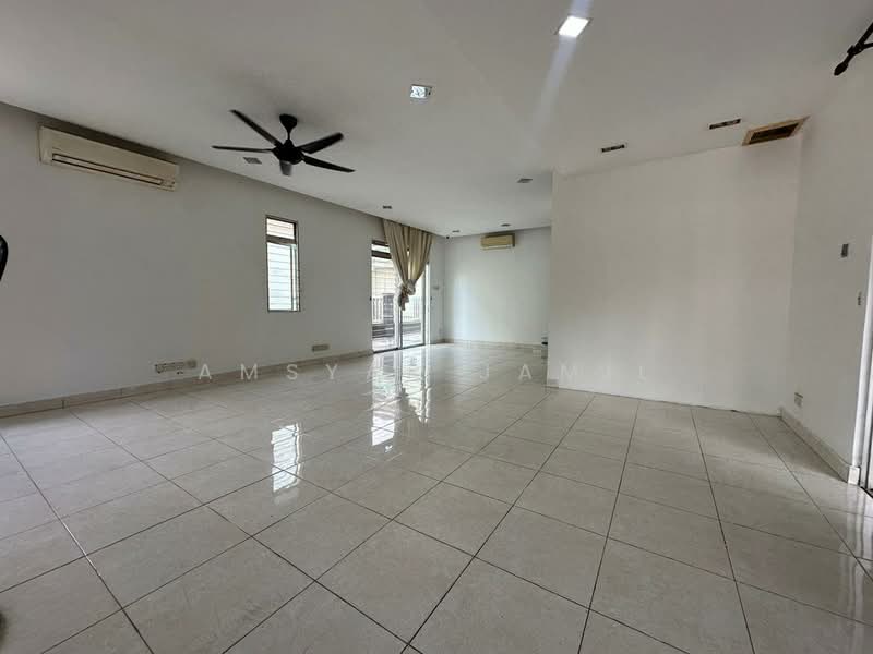 Rumah Banglo untuk Dijual di Taman Aman Perdana (Kapar) - Amsyar Jamil - Living Room - PropertyGuru.com.my