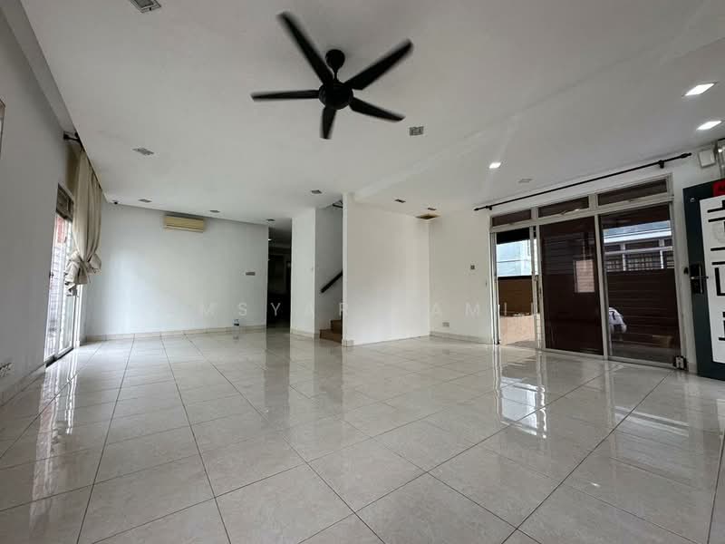 Rumah Banglo untuk Dijual di Taman Aman Perdana (Kapar) - Amsyar Jamil - Living Room - PropertyGuru.com.my
