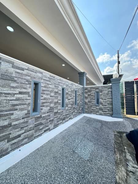 Rumah Teres 1 Tingkat untuk Dijual di Taman Ungku Tun Aminah (Skudai) - Amir Raziq - Exterior - PropertyGuru.com.my