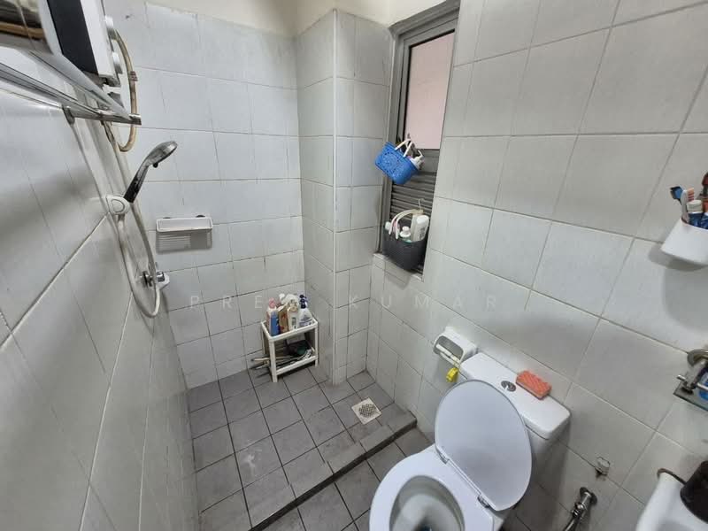 Servis Apartment untuk Disewa di Residensi Kerinchi - Prem Kumar - Bathroom - PropertyGuru.com.my