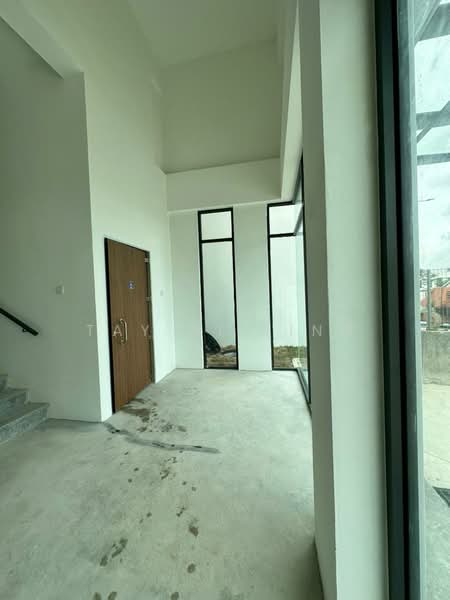 Factory for Rent in Taman Desa Cemerlang (Ulu Tiram) - Tay Ai Ting - Entrance - PropertyGuru.com.my