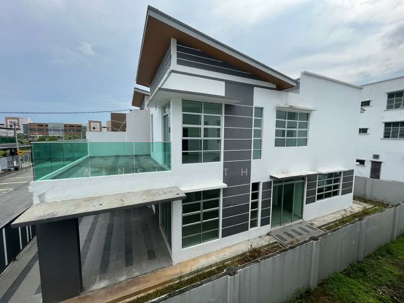 Rumah Berkembar untuk Dijual di Taman Klebang Perdana (Chemor) - Ainsley Thong - Exterior - PropertyGuru.com.my