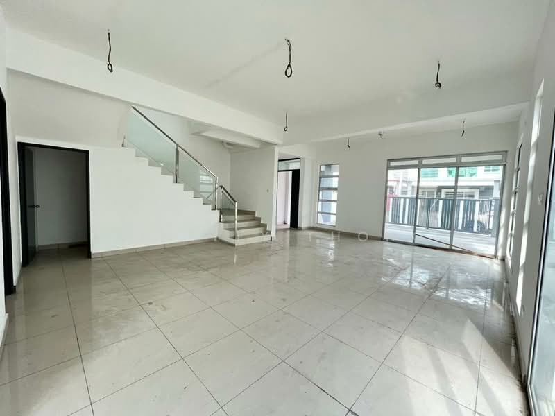Rumah Berkembar untuk Dijual di Taman Klebang Perdana (Chemor) - Ainsley Thong - Living Room - PropertyGuru.com.my