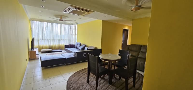 Kondominium untuk Dijual di The Tamarind - Wing Seow - Living Room - PropertyGuru.com.my