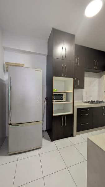 Kondominium untuk Dijual di The Tamarind - Wing Seow - Kitchen - PropertyGuru.com.my