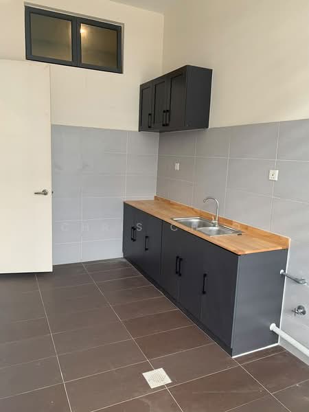 Rumah Teres 2.5 Tingkat untuk Disewa di Bandar Nusaputra (Puchong) - Chris Choo - Kitchen - PropertyGuru.com.my
