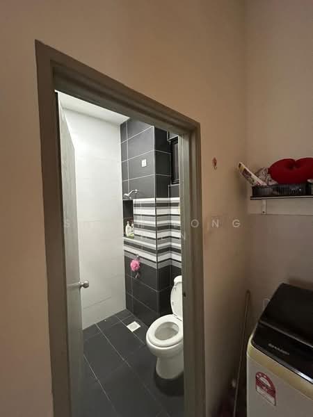 Cluster House for Sale in Taman Pulai Hijauan (Skudai) - Shieh Long Chen - Bathroom - PropertyGuru.com.my