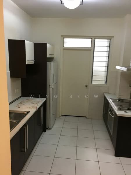 Kondominium untuk Dijual di The Tamarind - Wing Seow - Kitchen - PropertyGuru.com.my