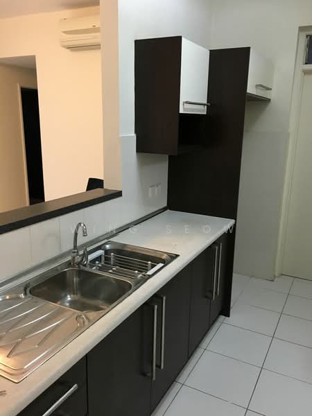Kondominium untuk Dijual di The Tamarind - Wing Seow - Kitchen - PropertyGuru.com.my