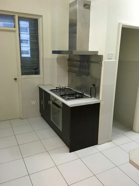 Kondominium untuk Dijual di The Tamarind - Wing Seow - Kitchen - PropertyGuru.com.my