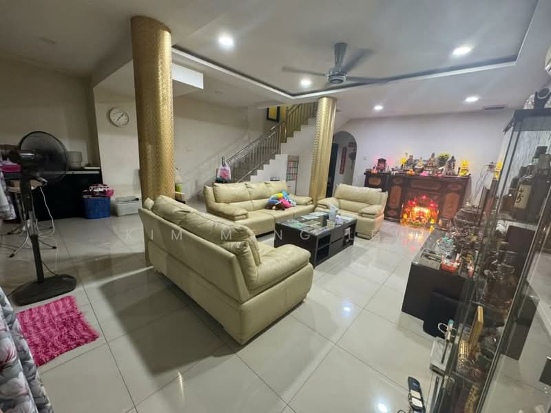 Rumah Teres 2 Tingkat untuk Dijual di Kampung Batu Muda (Batu Caves) - Kim Meng Lew - Living Room - PropertyGuru.com.my