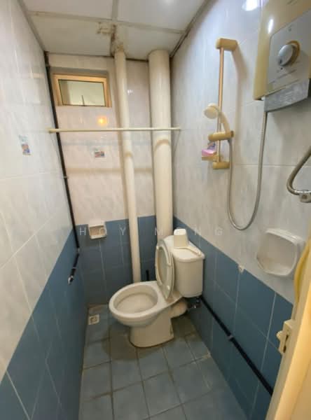 Pangsapuri untuk Disewa di University Place (Plaza Ivory) - Hoy Meng - Bathroom - PropertyGuru.com.my