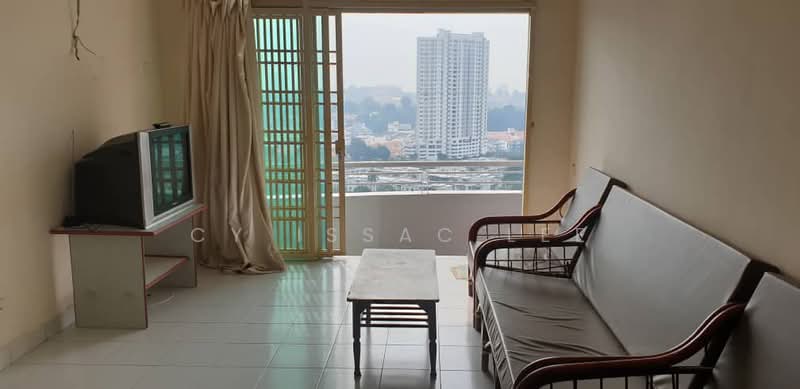 Pangsapuri untuk Dijual di University Place (Plaza Ivory) - Cy Issac Lee - Living Room - PropertyGuru.com.my