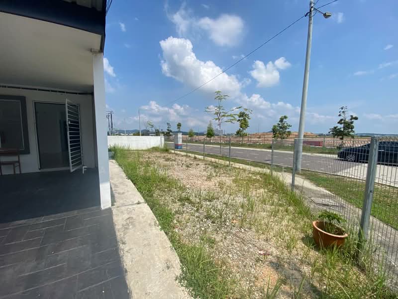 Rumah Bandar untuk Dijual di Taman Seri Alam (Ijok) - Farhan Rafael - Exterior - PropertyGuru.com.my