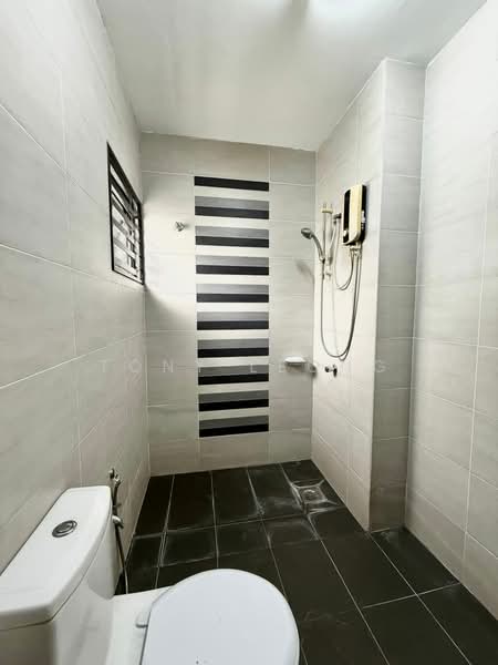 Rumah Teres 2.5 Tingkat untuk Disewa di Bandar Mahkota Cheras (Cheras) - Tony Leong - Bathroom - PropertyGuru.com.my