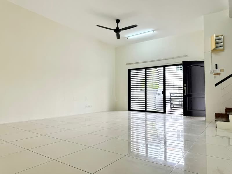 Rumah Teres 2.5 Tingkat untuk Disewa di Bandar Mahkota Cheras (Cheras) - Tony Leong - Living Room - PropertyGuru.com.my