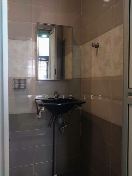 1-storey Terraced House for Sale in Taman Flora Heights (Pasir Gudang) - Maggie Lee - Bathroom - PropertyGuru.com.my