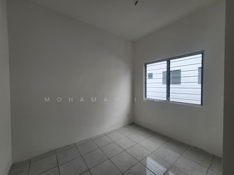 1.5-storey Terraced House for Sale in Seri Iskandar (Perak) - Mohamad Irwan - PropertyGuru.com.my
