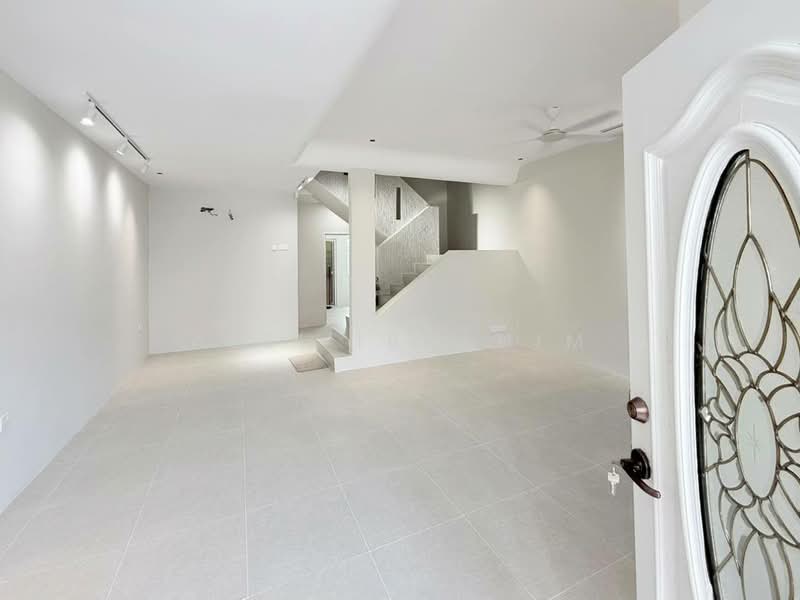 Rumah Teres 2 Tingkat untuk Dijual di Bandar Baru Ampang (Ampang) - Azli Ibrahim - Living Room - PropertyGuru.com.my