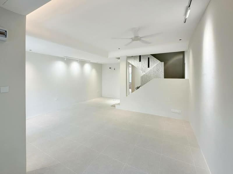 Rumah Teres 2 Tingkat untuk Dijual di Bandar Baru Ampang (Ampang) - Azli Ibrahim - Living Room - PropertyGuru.com.my
