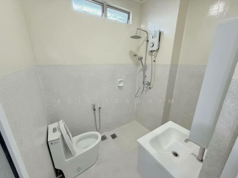 Rumah Teres 2 Tingkat untuk Dijual di Bandar Baru Ampang (Ampang) - Azli Ibrahim - Bathroom - PropertyGuru.com.my