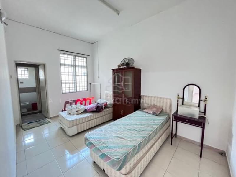 Rumah Teres 2 Tingkat untuk Dijual di Taman Jelapang Ria (Ipoh) - Ainsley Thong - Bedroom - PropertyGuru.com.my